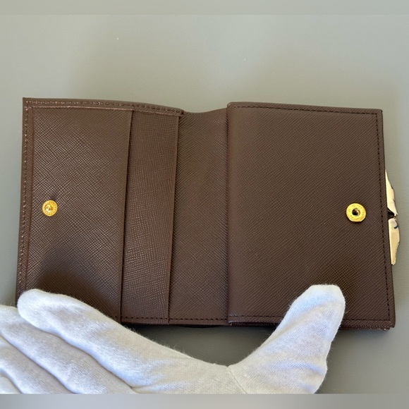 Burberrys Novacheck Compact Kisslock Wallet - Picture 4 of 15